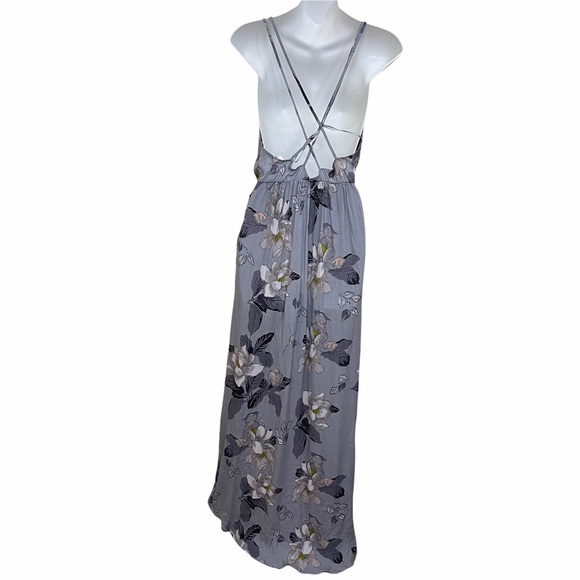 ASTR Grey Dress Floral High Low Multi Gray Size Small - Picture 8 of 13